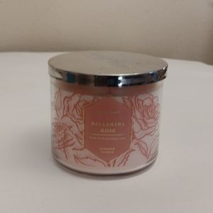 Bath & Body Works 3 wick candle pink